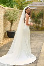 Load image into Gallery viewer, Italian Tulle Veil - Plain Ivory Veil - ACT 201