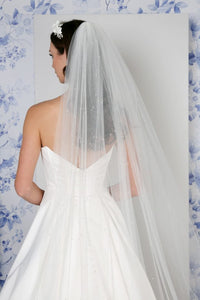 Signature Tulle Pearl Scatter Veil