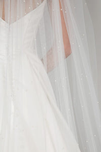 Signature Tulle Pearl Scatter Veil