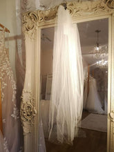Load image into Gallery viewer, Scatter pearl veil - 43"