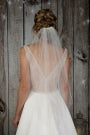 Load image into Gallery viewer, Scatter pearl veil - 43"