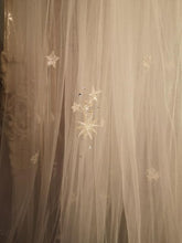 Load image into Gallery viewer, Starburst scatter veil
