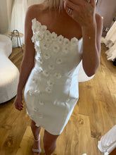 Load image into Gallery viewer, Elenore Flower Dress