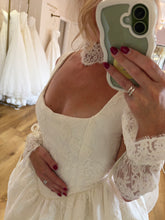 Load image into Gallery viewer, Mimi Chantilly Lace Dress