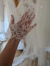 Load image into Gallery viewer, Elodie Wide Corded Lace Veil