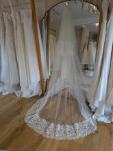 Load image into Gallery viewer, Elodie Wide Corded Lace Veil