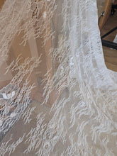 Load image into Gallery viewer, Richard Designs Veil - C69CA