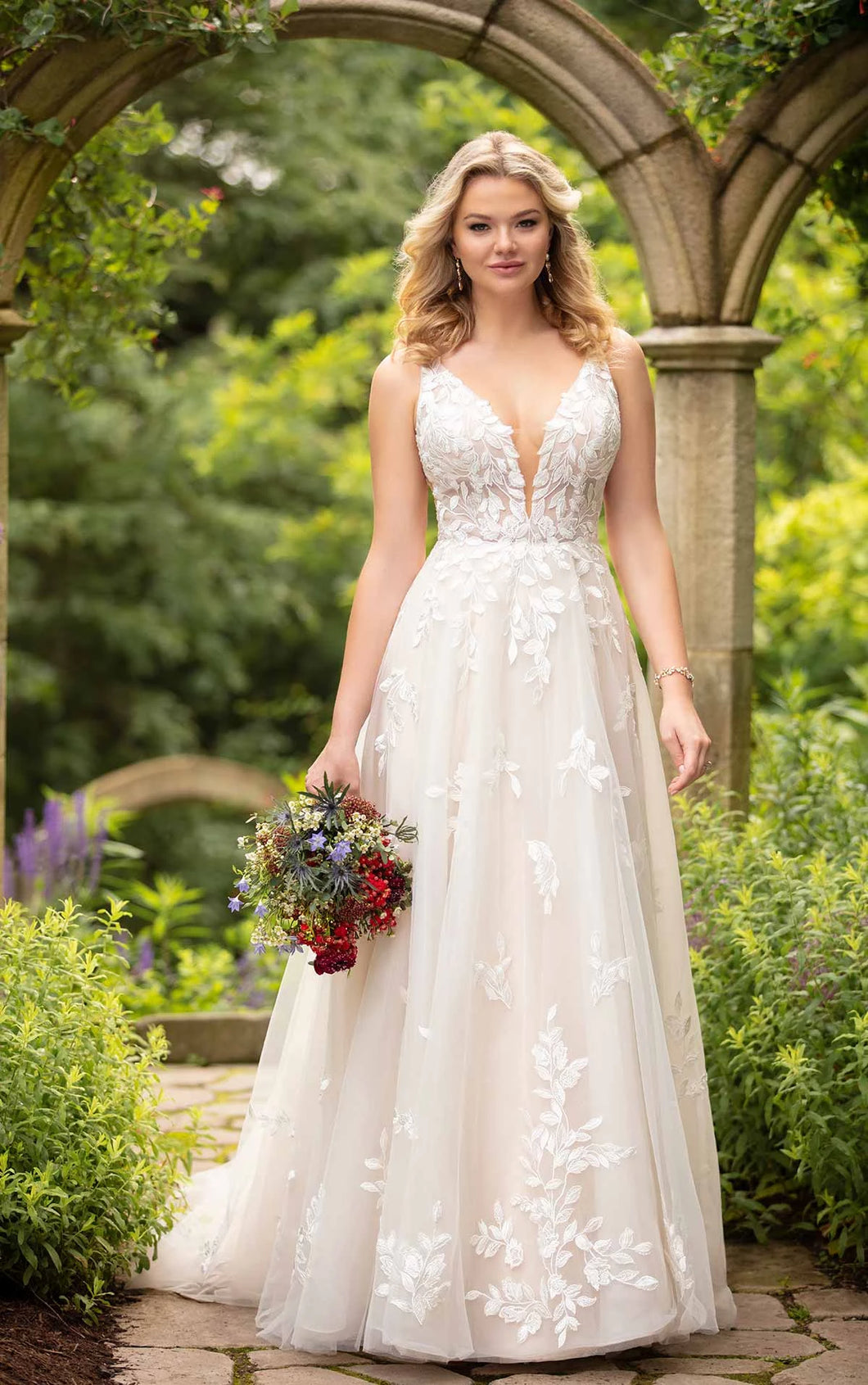 Essense of Australia Wedding Dress - D3023