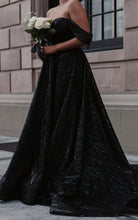 Load image into Gallery viewer, D3648 - ESSENSE OF AUSTRALIA - BLACK SPARKLE WEDDING DRESS - SIZE 14