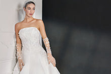 Load image into Gallery viewer, Elle - Ellis Wedding Dress - Sz 14