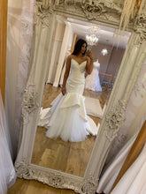 Load image into Gallery viewer, Beatrice - Ellis Ivory Fishtail Wedding Dress
