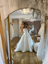 Load image into Gallery viewer, Cindy Mikado Wedding Dress