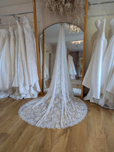 Load image into Gallery viewer, Essense of Australia Lace Cathedral Veil with All Over Lace - May be Longer Lead Time