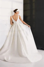 Load image into Gallery viewer, Effie by Ellis Bridals - Wedding Dress
