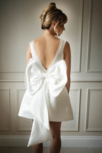 Load image into Gallery viewer, CYNTHIA BOW DRESS