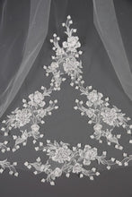 Load image into Gallery viewer, Floral Lace Diamanté veil