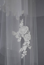 Load image into Gallery viewer, Lace &amp; Crystal Cascade Veil