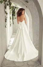 Load image into Gallery viewer, Mikaella Bridal - 2403