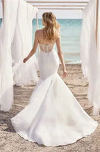 Load image into Gallery viewer, Mikaella - M2476 - Wedding Dress