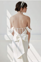 Load image into Gallery viewer, Gigi - Ellis Wedding Dress