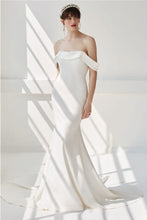 Load image into Gallery viewer, Gigi - Ellis Wedding Dress