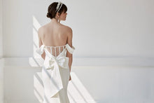 Load image into Gallery viewer, Gigi - Ellis Wedding Dress