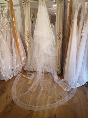 Double horsehair edge veil