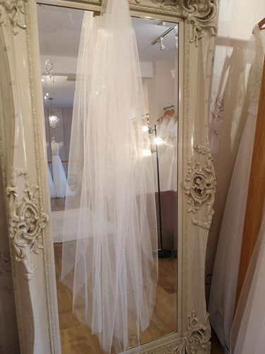 Glitter veil