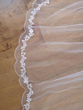 Load image into Gallery viewer, Italian Tulle Royal Lace Veil