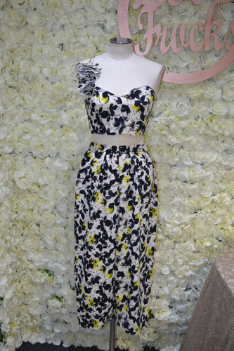 Cropped Trousers & Ruffle Bodice