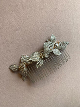 Load image into Gallery viewer, Vintage Style Silver Leaf Comb