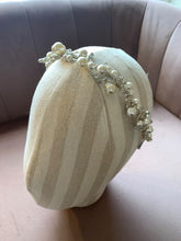 Load image into Gallery viewer, Pearl and Crystal Vine Headband
