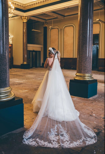 Soft lace train veil