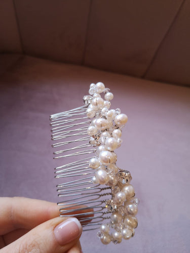 CULTURED PEARL & CRYSTAL COMB