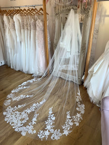 Shimmer Lace Train Veil