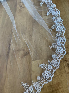 Floral and Leaf Scroll Lace veil