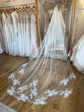 Load image into Gallery viewer, Floral Lace Diamanté veil
