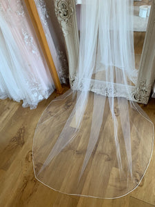 Tulle cord edge veil