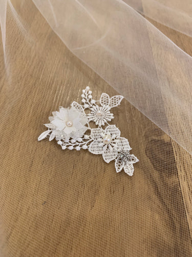 Floral Lace Short Tier Veil