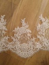 Load image into Gallery viewer, Beaded Lace Train Veil